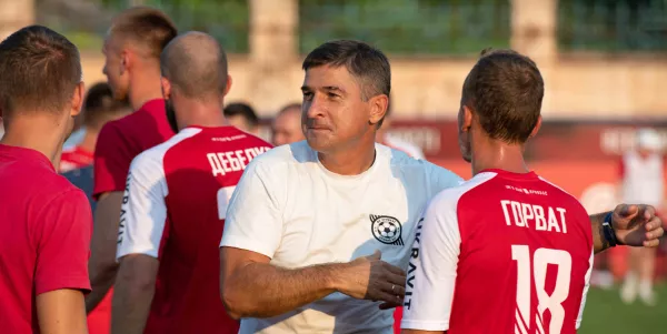 Главный тренер Кривбасса Приходько стал лучшим наставником второго тура Первой лиги